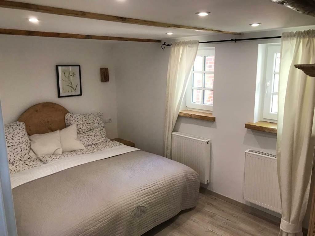 Holiday Home,851425898:JPEG