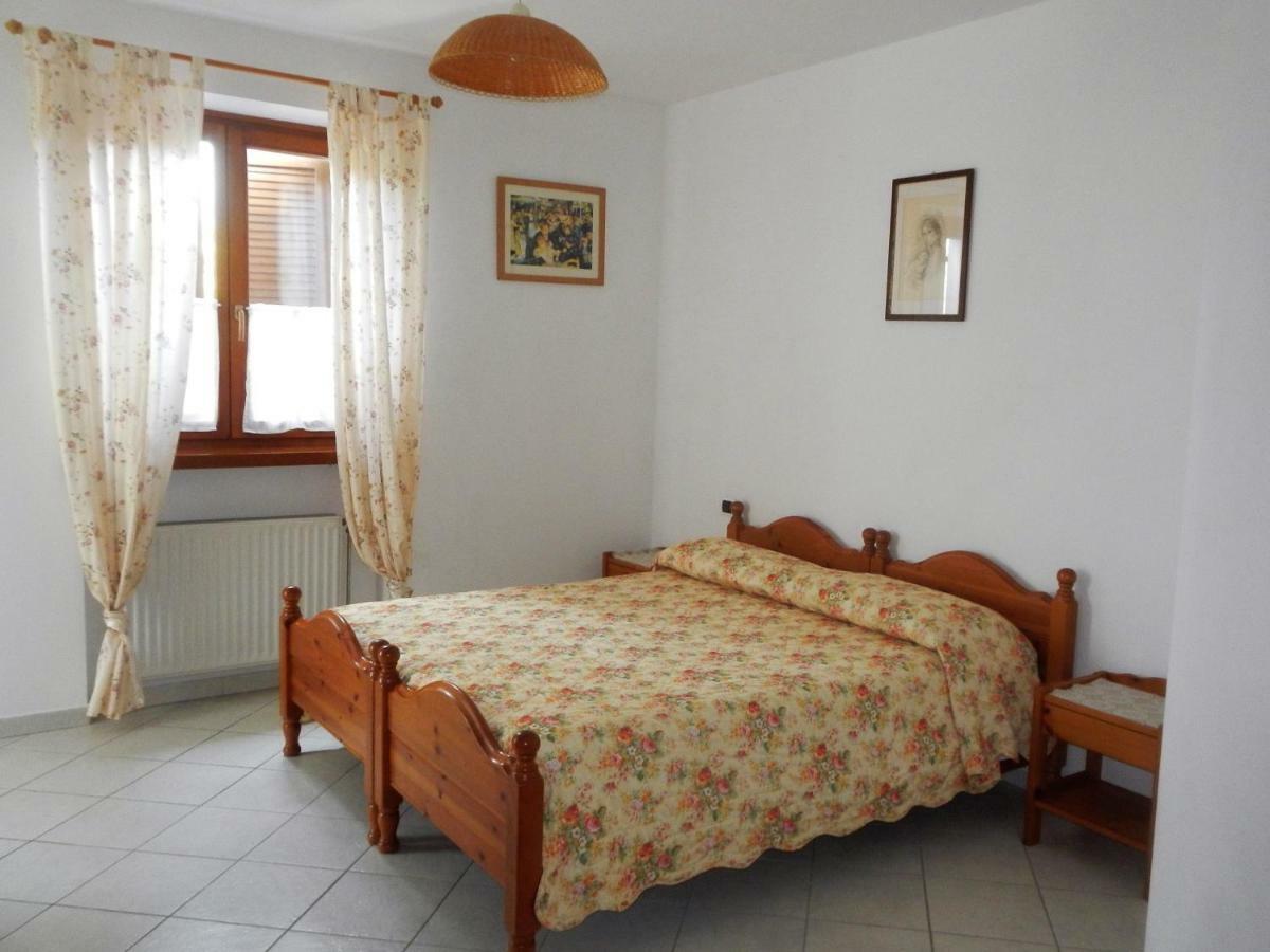 One-Bedroom Apartment,851617343:JPEG