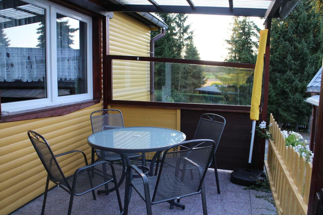 One-Bedroom House,1371177404:JPEG