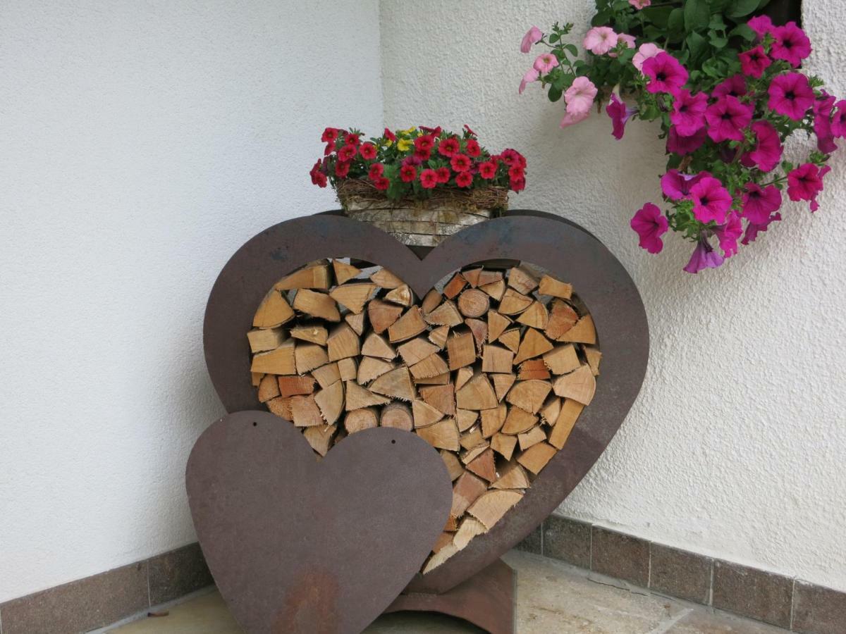 One-Bedroom Apartment,1300559509:JPEG