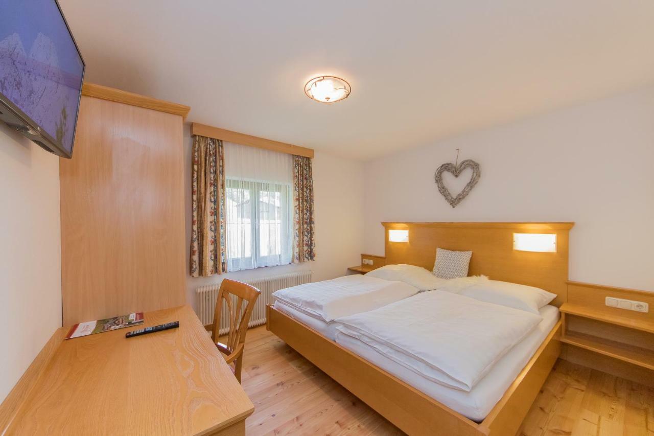 Double Room,864220706:JPEG