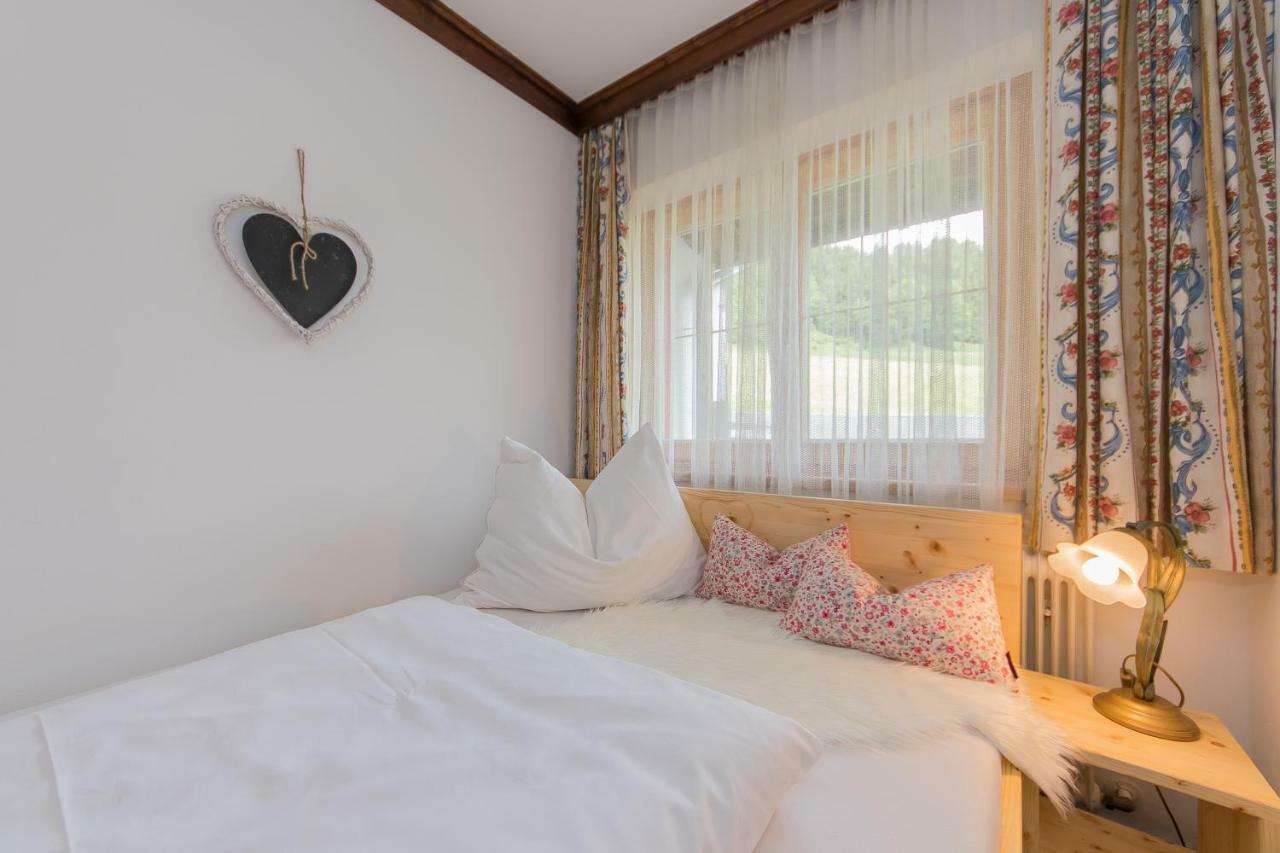 Single Room,254885601:JPEG