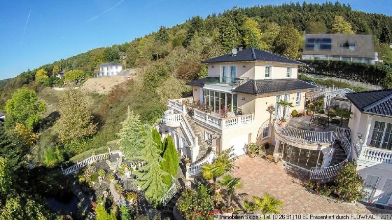 Six-Bedroom House,867212951:JPEG