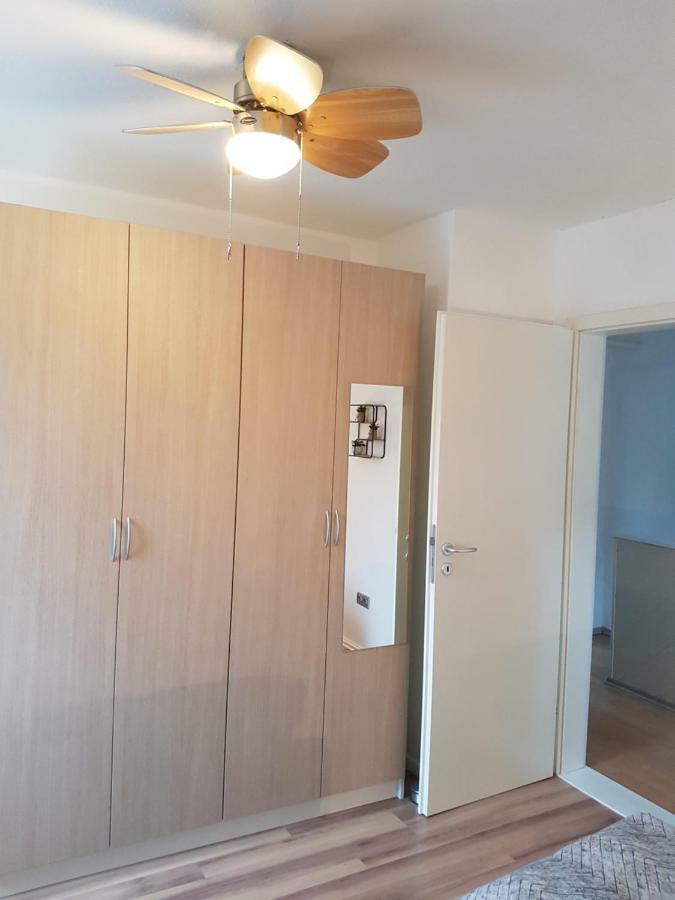 Three-Bedroom Holiday Home,868465259:JPEG