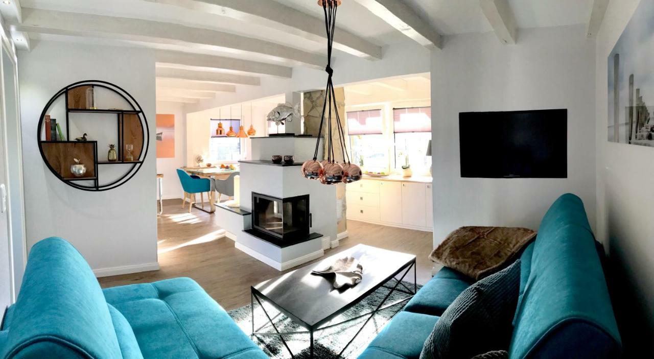 One-Bedroom House,871725074:JPEG