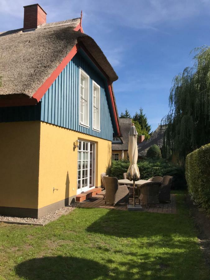 Three-Bedroom House,876616331:JPEG