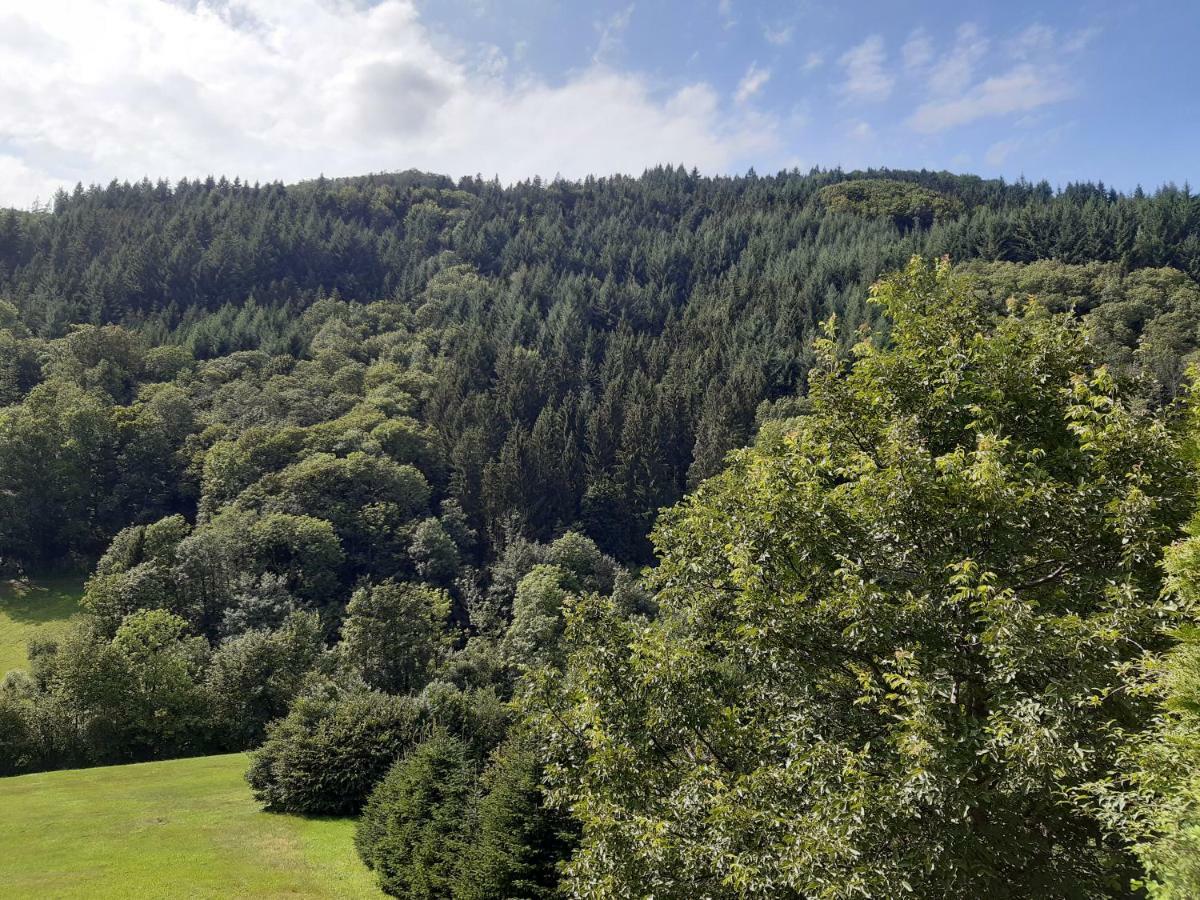 Five-Bedroom House,892195324:JPEG