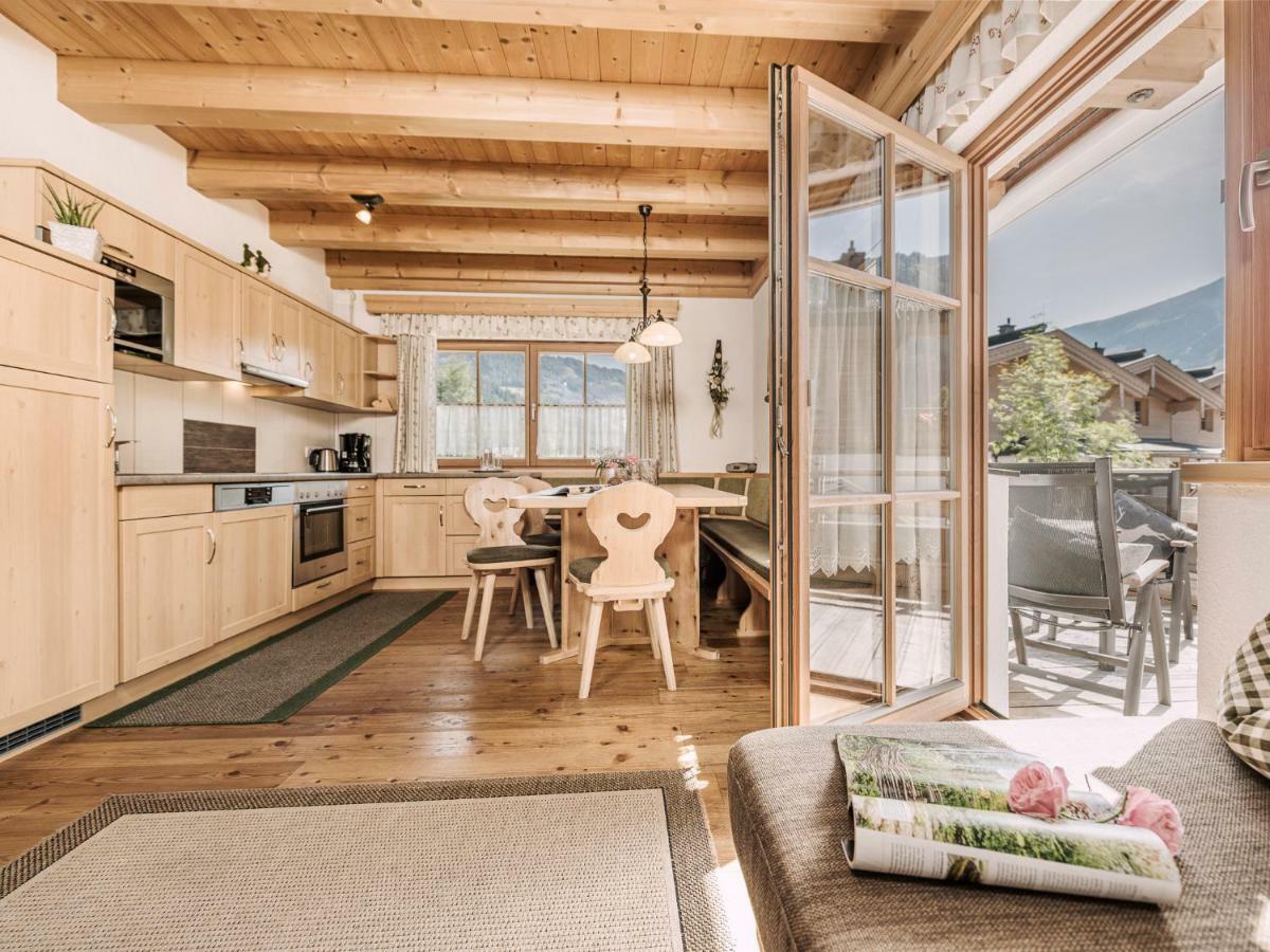 Four-Bedroom House,887226454:JPEG