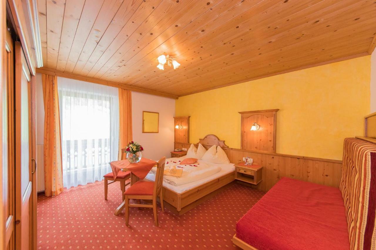 Double Room Shower,897799882:JPEG