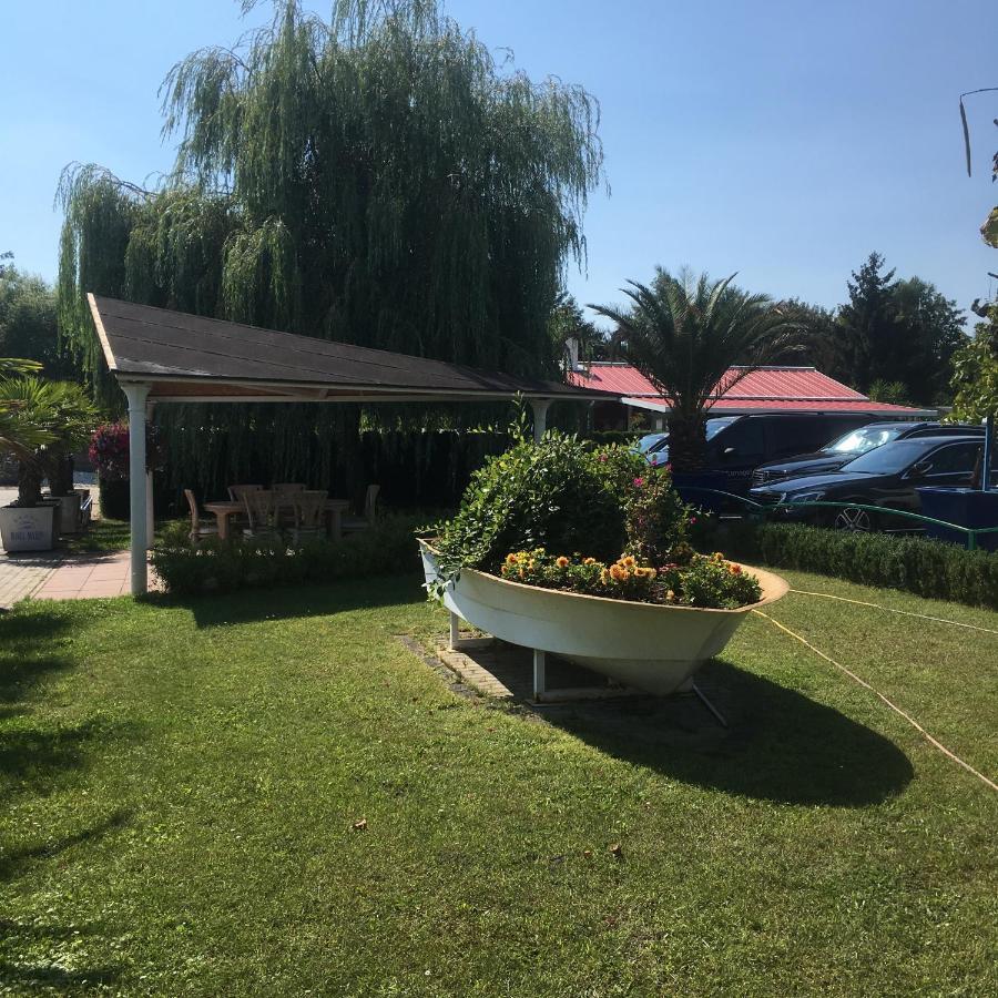 Two-Bedroom House,919118512:JPEG