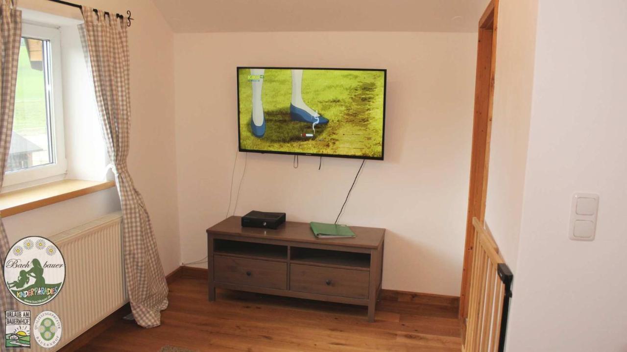 One-Bedroom Apartment Attic Mountain View,944680948:JPEG