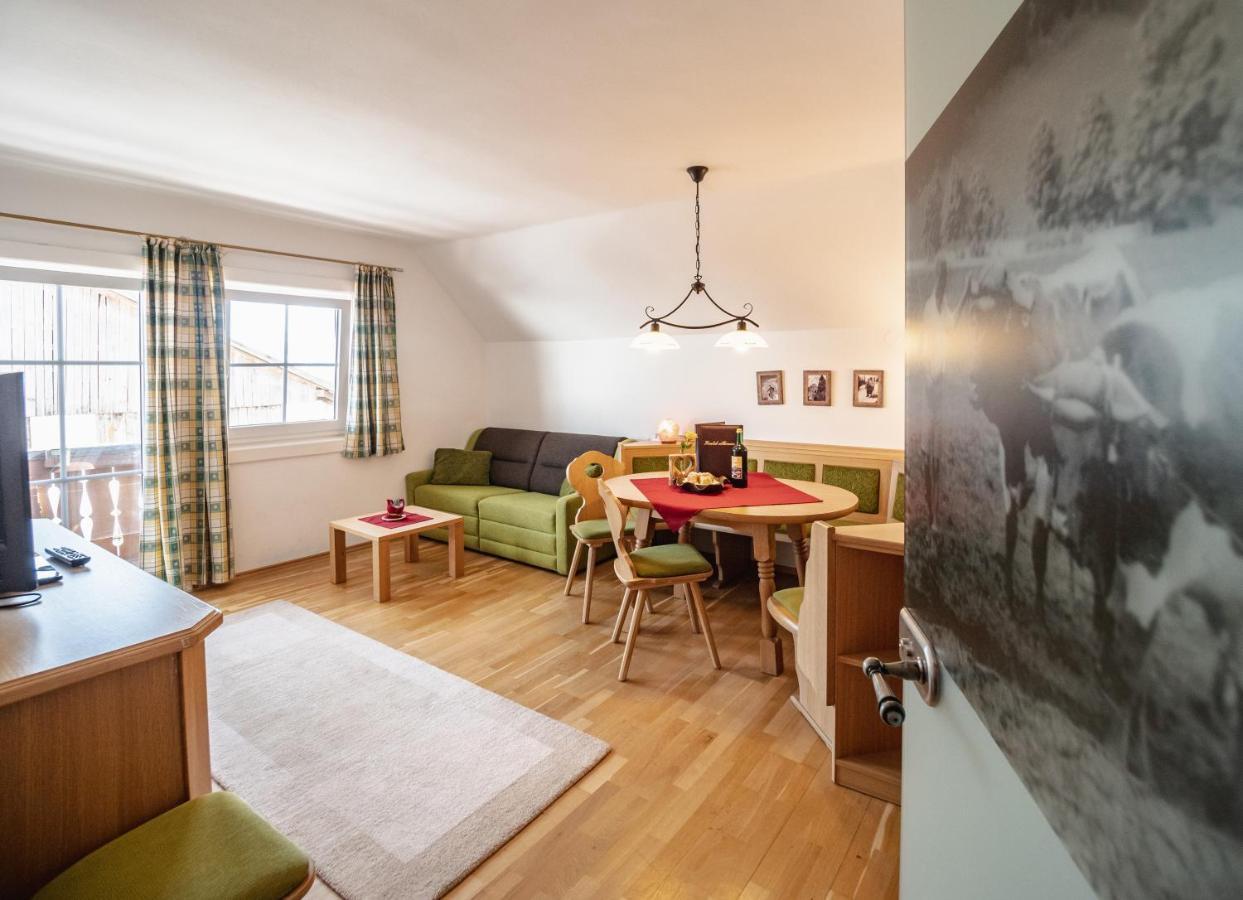 One-Bedroom Apartment,960224803:JPEG