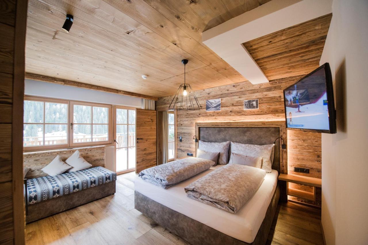 Three-Bedroom Apartment,965032870:JPEG