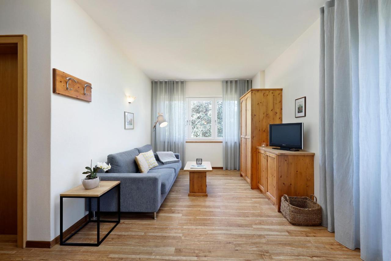 One-Bedroom Apartment,997905993:JPEG