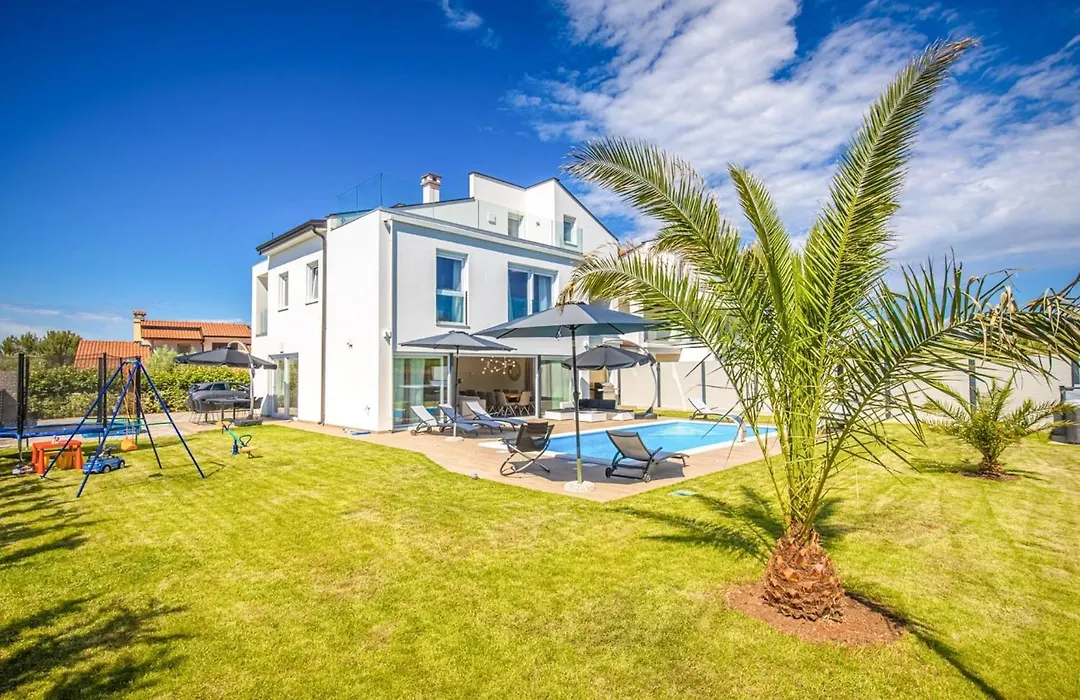 Villa Eni-1