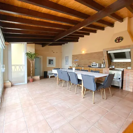 Holiday House Praia D Ana-3