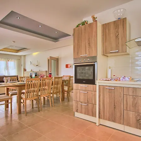 Villa Stokovci In Central Istria For Families And Kids With A Large Garden And Playground-3