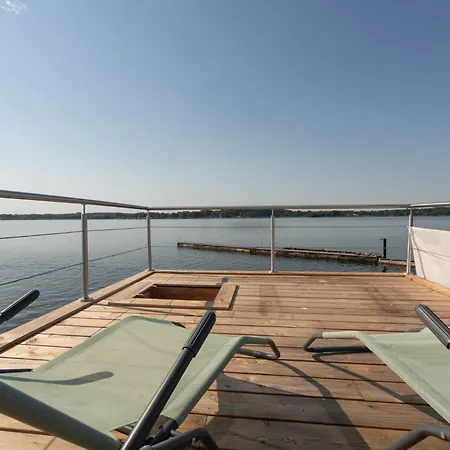 Hausboot Helena-2