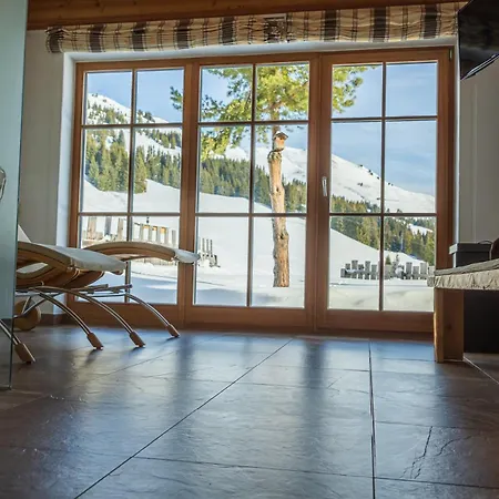 Wallegg Lodge - Alpine Premium Chalet - Ski In-Ski Out - Real Alpine Location Saalbach-3
