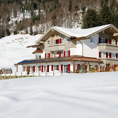 2 In Alpenroesle Modern Retreat-3