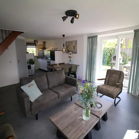 Nice House With Large Garden In Noordwijk And Near The Sea-3