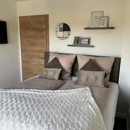 Heimathafen Diemelsee - Luxusferienhaus Diemelsee 6 Personen mit Sauna, Dachterrasse und Garten-2