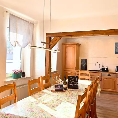 Ferienhaus Landeskrone-2