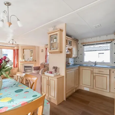 Chalet Huffels P12 - Camping De Nollen Callantsoog-3
