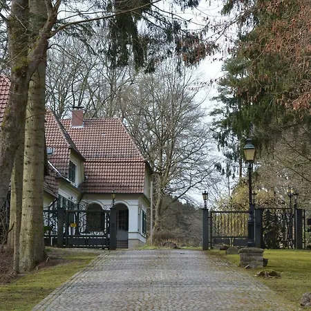 Gutshaus Wilhelmsruh-2