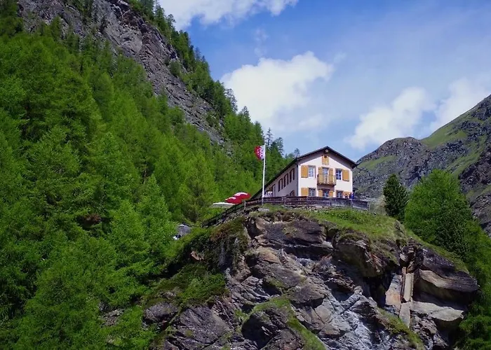 Edelweiss Mountain Guest House - 1 Hour Hike Up From Zermatt Station - On Hiking Trail - No Transport