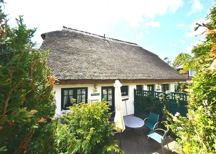 Villa Lotsenhaus in Groß Zicker/Halbinsel Mönchgut