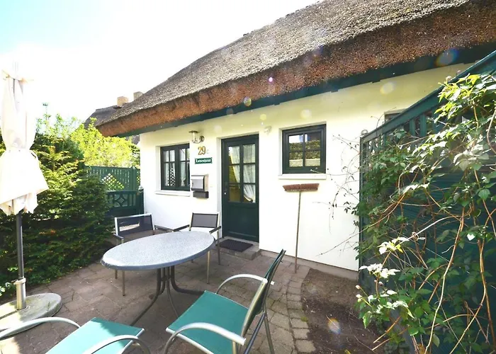 Villa Lotsenhaus in Groß Zicker/Halbinsel Mönchgut