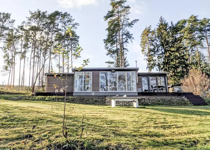 Ferienhaus direkt am See - Kamin, Klima, Sauna und Boot Friedland 