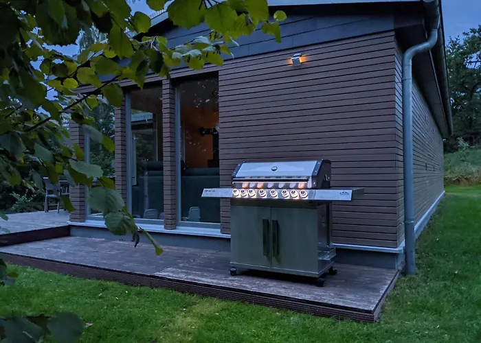 Ferienhaus direkt am See - Kamin, Klima, Sauna und Boot Friedland 