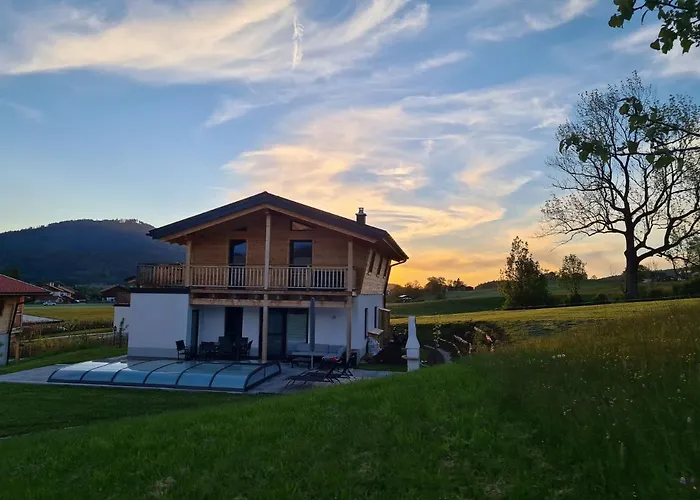 Chalet Gamsknogel Mit Privatem Pool Und Whirlpool Inzell