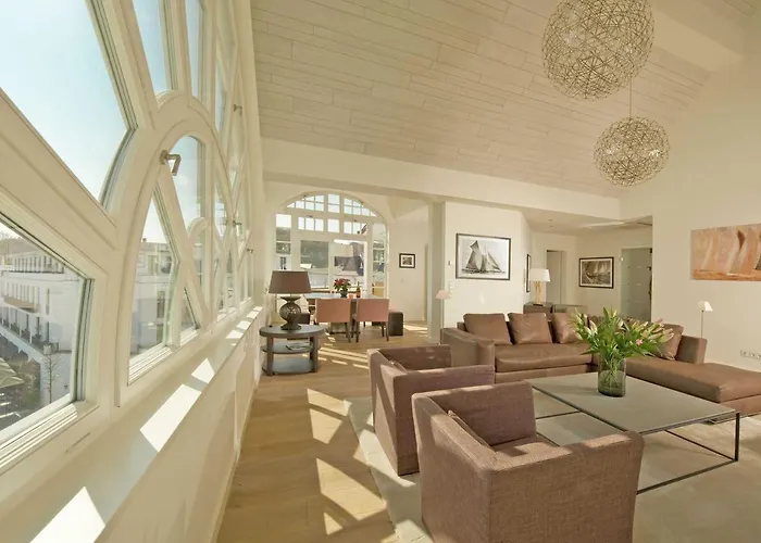 Strandschloss Binz - Penthouse Royal Beach mit Sauna, Kamin, Terrasse, Meerblick