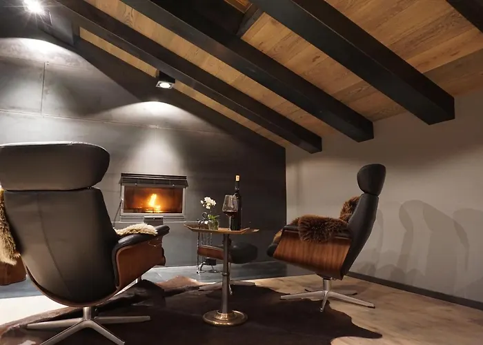 Chalet S - 5 Sterne Luxus Ferienhaus direkt am Eibsee und Zugspitze Grainau