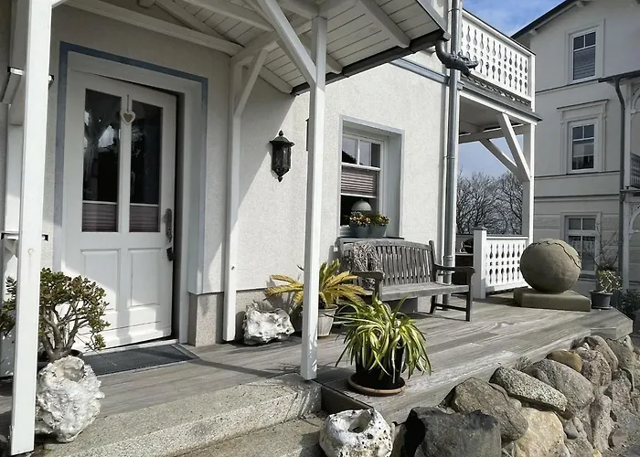 Villa Seestern - Ferienhaus mit Meerblick Sassnitz