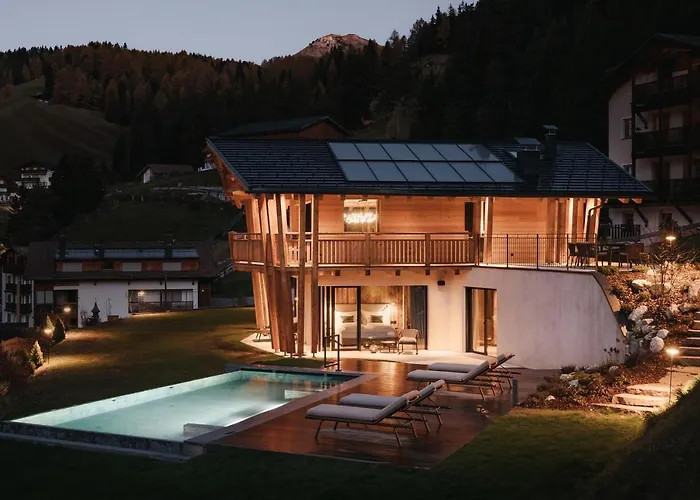 Luxury Spa Chalet Lum D'Or Wolkenstein in Gröden