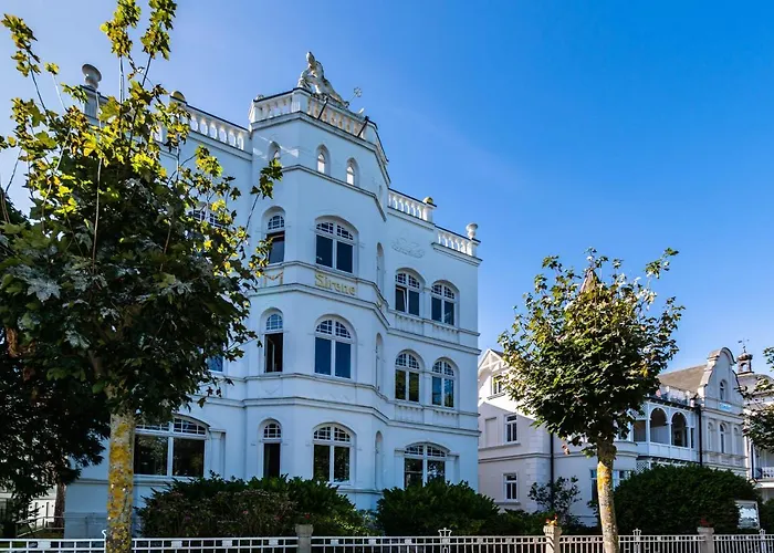 Villa Sirene, App 02 - direkt am Strand Binz