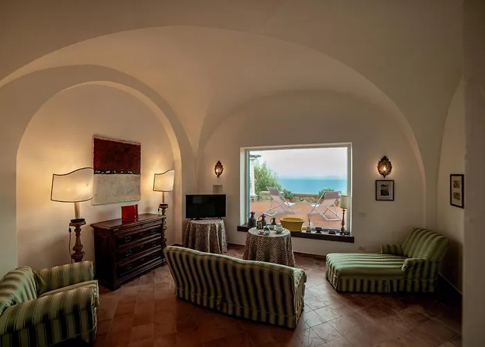 Villa Tiberio By Capri Property