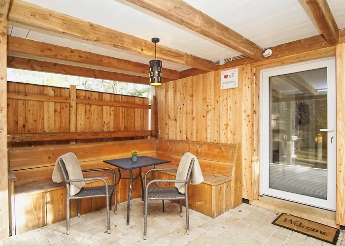 strandnahes und gemütliches Ferienhaus am Waldrand - Ferienhaus Waldidyll Glowe