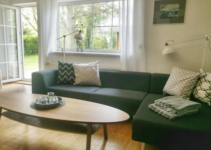 Ferienhaus im Ulmenweg 2- 6 Personen Haus Hund ruhige Lage WLAN Niendorf 