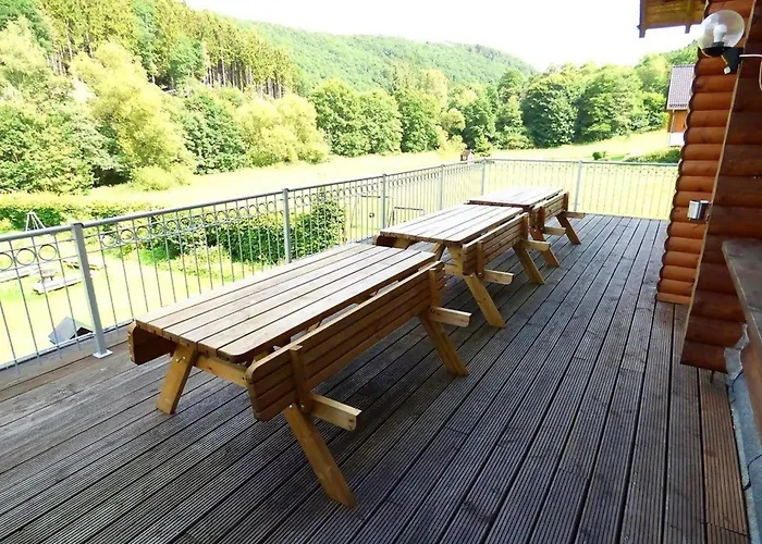 Ferienhaus in Wiesen mit Privatem Pool Hellenthal