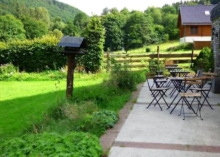 Ferienhaus in Wiesen mit Privatem Pool Hellenthal