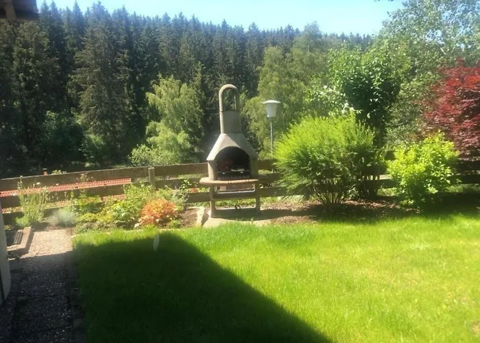 Schwarzwaldliebe , komfortables Ferienhäuschen mit Garten eingezäunt und nicht einsehbar Ruhe pu Lenzkirch