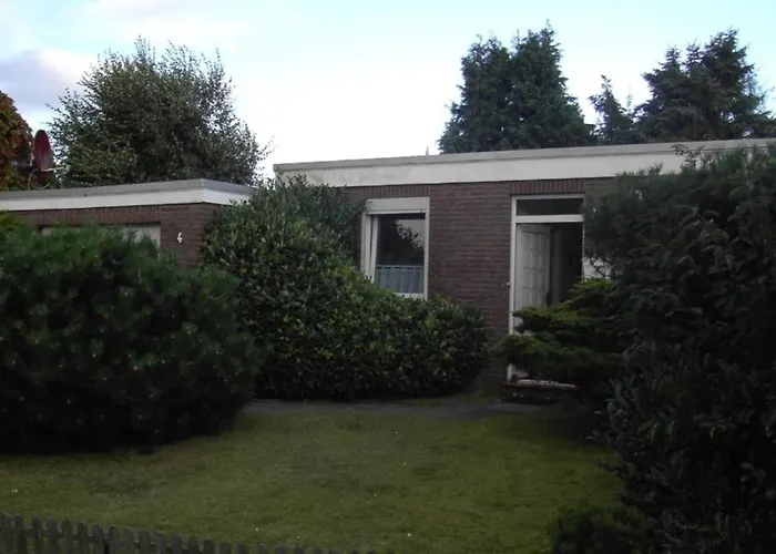 Ferienhaus mit Garten Hage