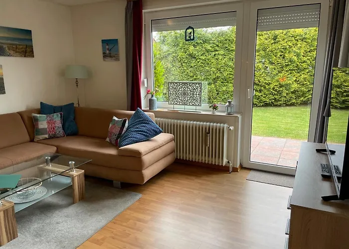 Ferienhaus mit Garten Hage