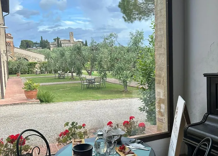 Villa Fattoria Abbazia Monte Oliveto San Gimignano