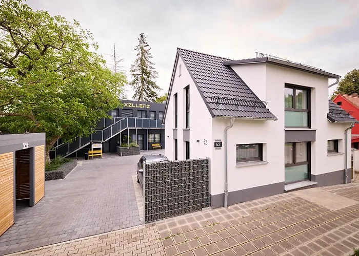 Xzllenz - 4 Schlafzimmer, Zentral, Parken, U-Bahn, 2 Bäder, 4 Smart-TV, optional Einzelbett Nürnberg